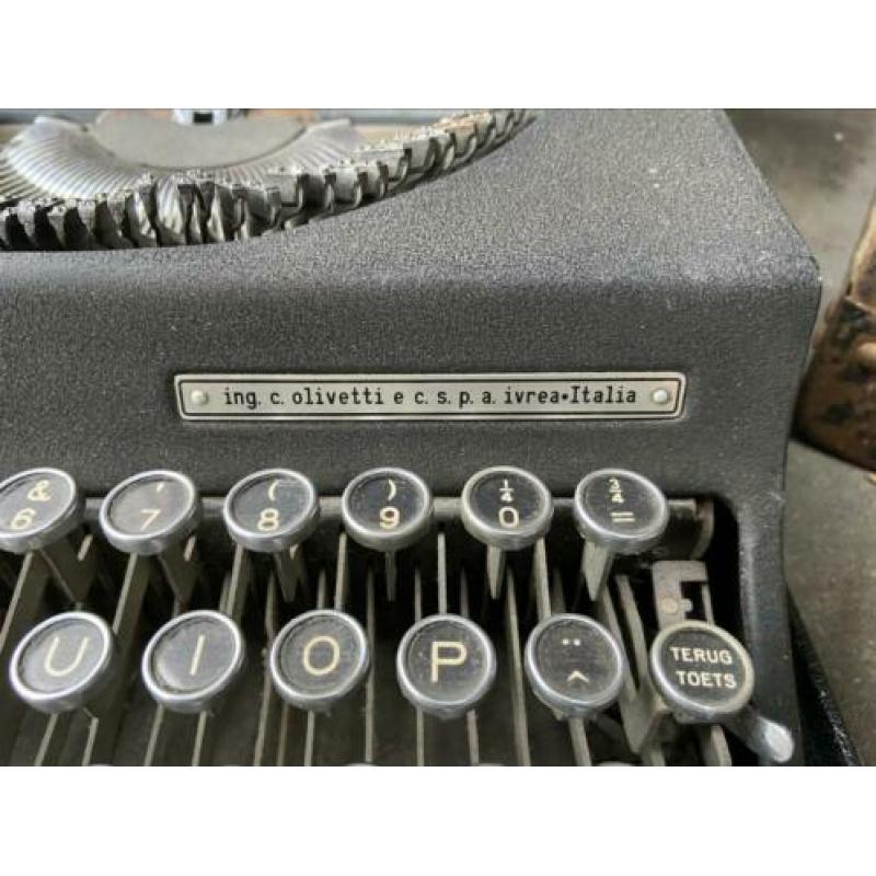 Antieke decoratieve typmachine van Olivetti Italië