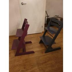 1 of 2 Stokke Tripp Trapp stoelen paars en blauw