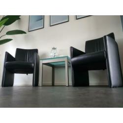 2 leren zwarte woonkamer stoelen | lounge