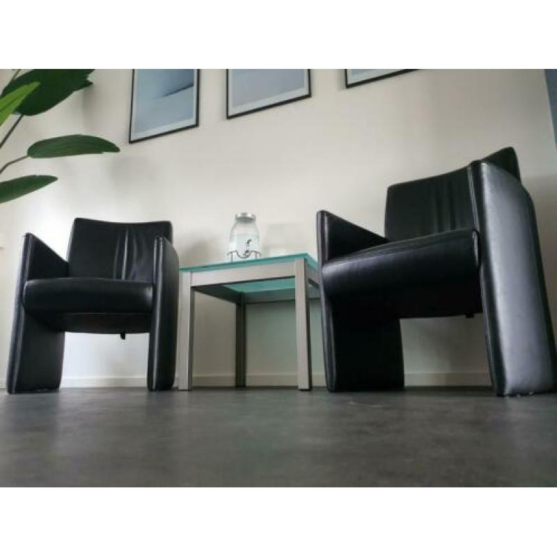 2 leren zwarte woonkamer stoelen | lounge