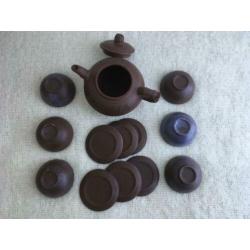 Chinese tee Yixing Zisha set met trekpotje kommetjes bordjes