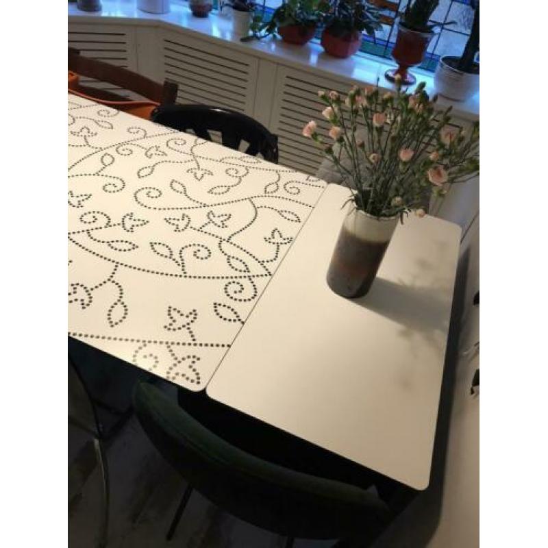Uitschuifbare eettafel 4-6