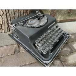Antieke decoratieve typmachine van Olivetti Italië