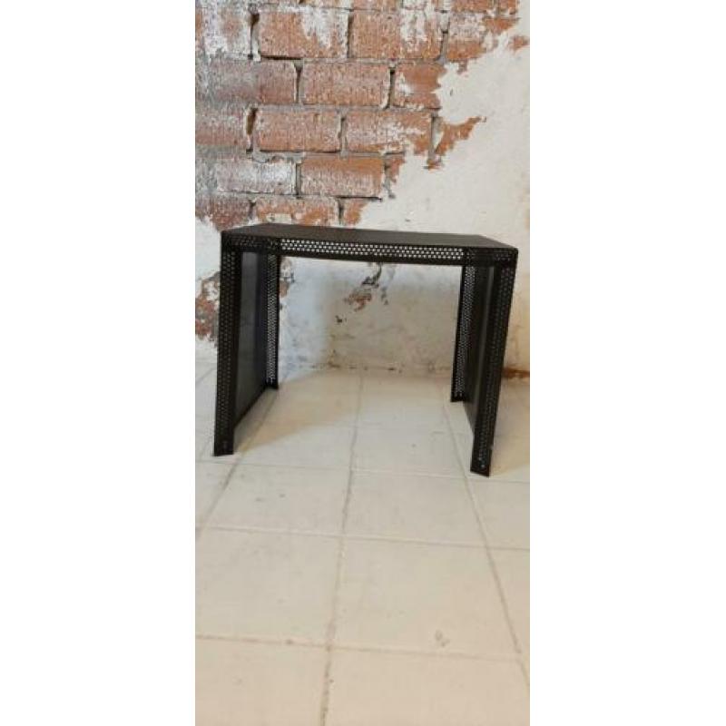 Vintage Retro zwarte bijzettafel Mathieu Mategot stijl