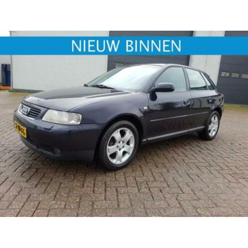 Audi A3 75 KW Met lichte schade aan de rechterkant