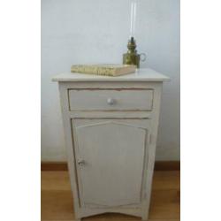 Landelijk brocante gesleten oud licht grijsblauw nachtkastje