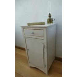 Landelijk brocante gesleten oud licht grijsblauw nachtkastje