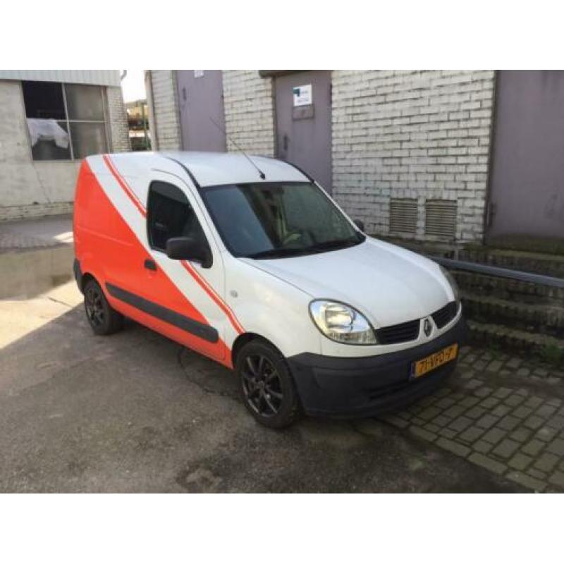 Renault Kangoo 1.2 16V Grijs kenteken , benzine uitvoering .