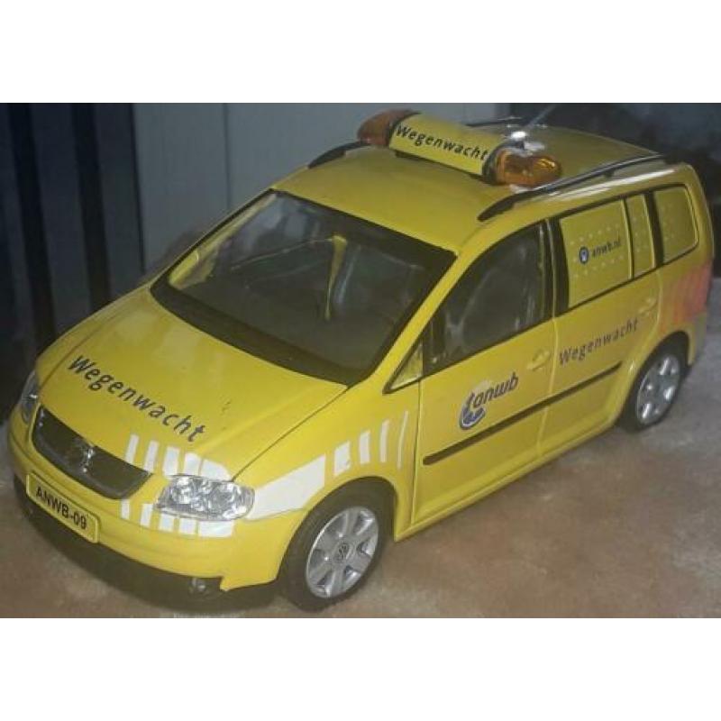 Anwb wegenwacht volkswagen touran 1:24 welly