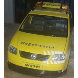 Anwb wegenwacht volkswagen touran 1:24 welly
