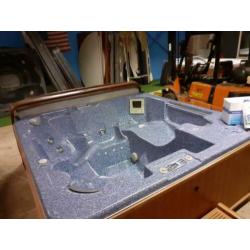 Amerikaanse sunbelt jacuzzi 4/5 persoons INCL bezorging
