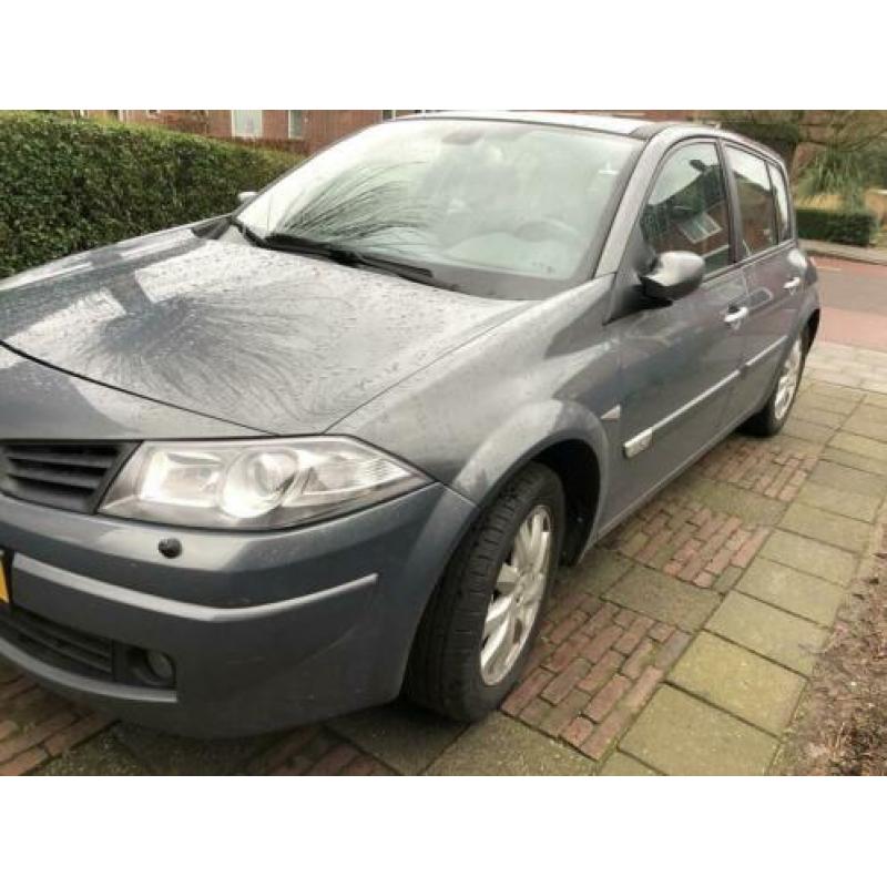 Renault Megane 2.0 16V AUT S2005 2006 Grijs