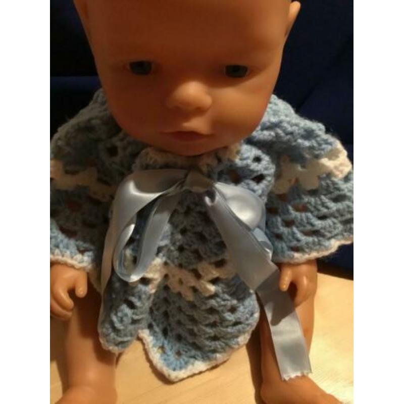 Poncho babyborn / baby born. Opbrengst KiKa.