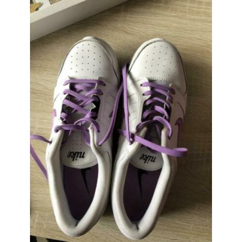 Nike schoenen maat 39