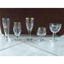 Bierglazen, o.a. Hertog Jan en Gosser