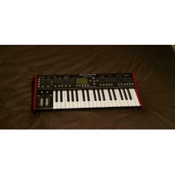 Behringer Deepmind 6 Synth