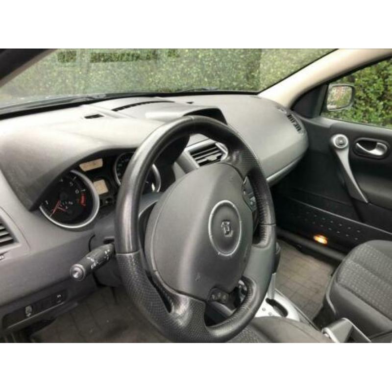 Renault Megane 2.0 16V AUT S2005 2006 Grijs