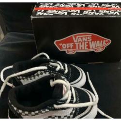 Vans baby sneakers maat 18