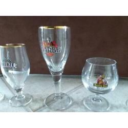 Bierglazen, o.a. Hertog Jan en Gosser