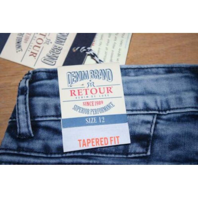 NIEUW spijkerbroek Retour maat 12 / 152 tapered fit Robby