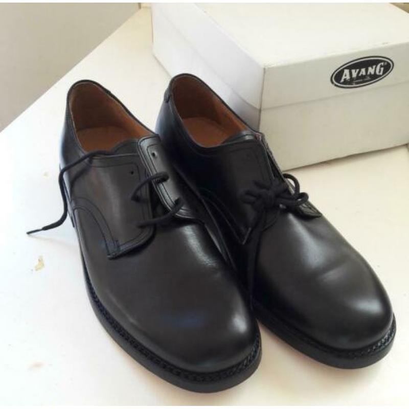 Nieuwe leren veterschoen AvanG maat 45