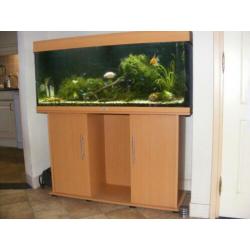 aquarium met onderkast