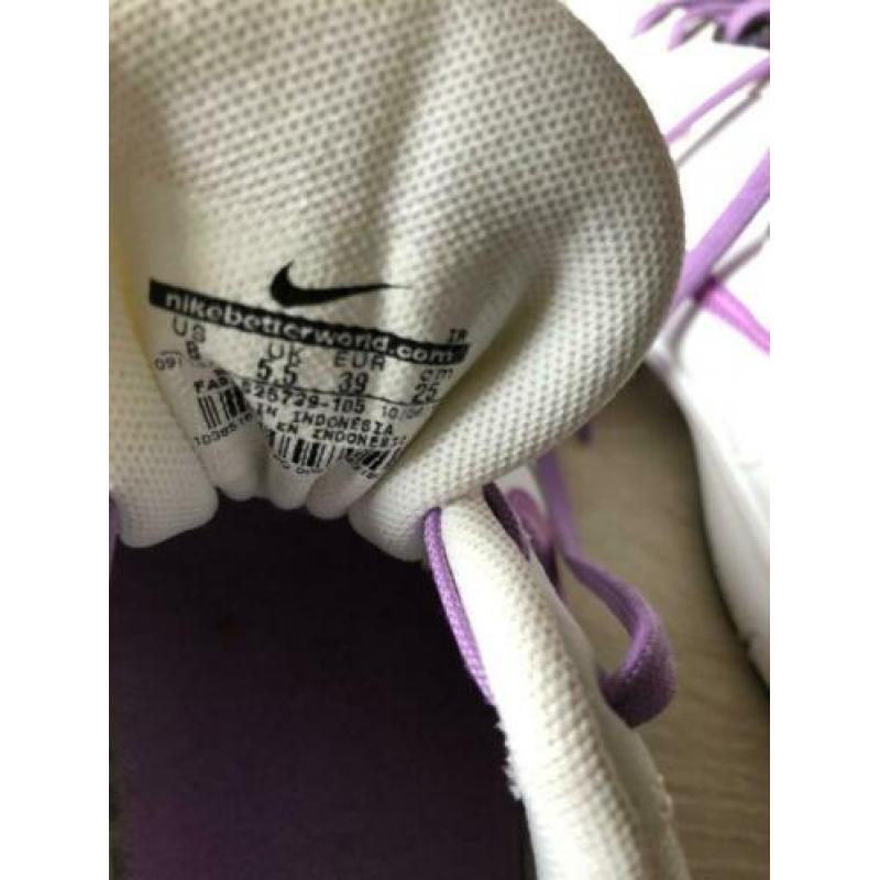 Nike schoenen maat 39