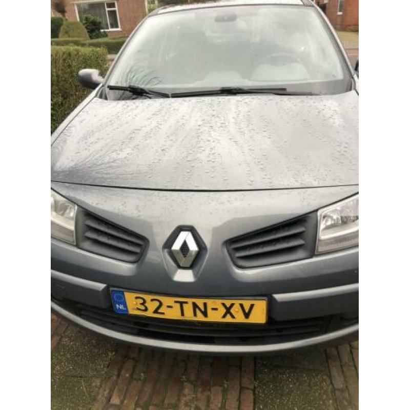 Renault Megane 2.0 16V AUT S2005 2006 Grijs