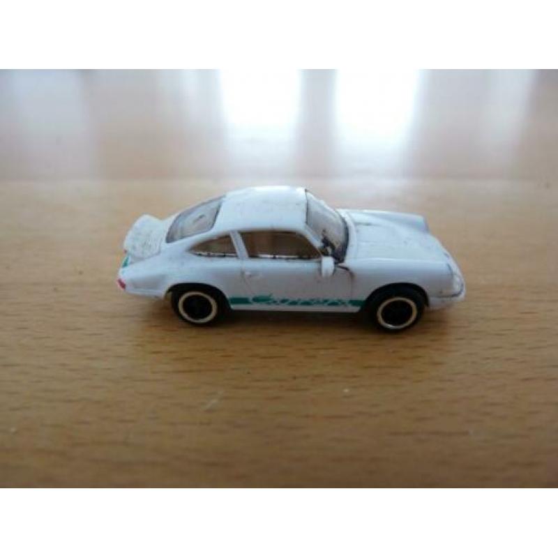 Porsche wit Licensed by Dr. ing. h.c.F. Porsche AG