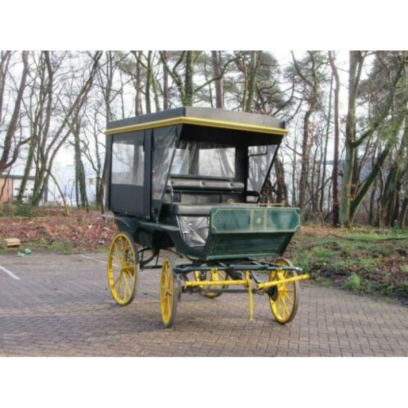 Goed onderhouden wagonette met kap
