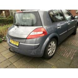 Renault Megane 2.0 16V AUT S2005 2006 Grijs