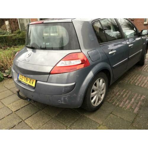 Renault Megane 2.0 16V AUT S2005 2006 Grijs