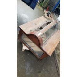 Verschillende teak houten koekkoek