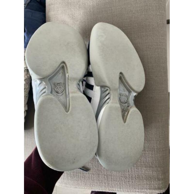 2 paar Tennisschoenen