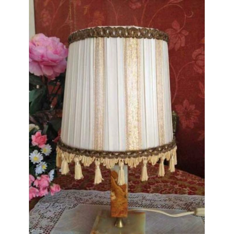 Brocante tafellamp marmer voet retro/vintage,lampenkap creme