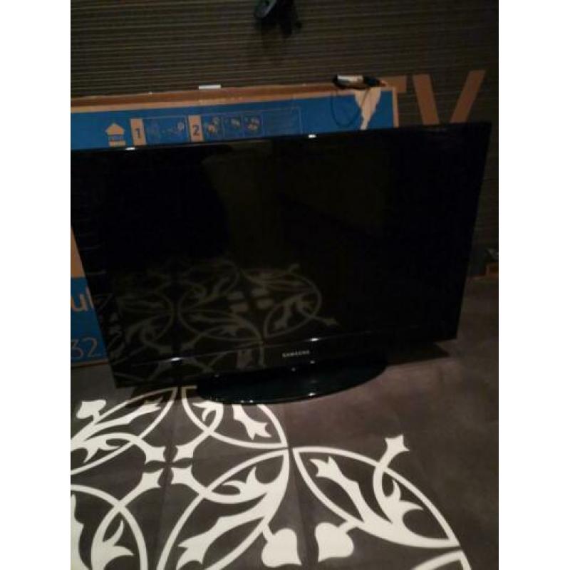 Samsung tv 80 cm