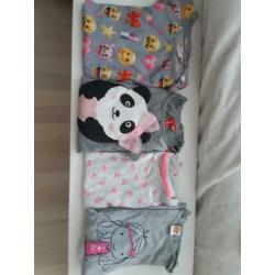 Meisjes kleiding maat 110 - 116 en 128 zgan ruim 35 stuks