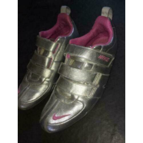 NIKE Supergave zilveren sneakers Limited Edition , maat 38,5