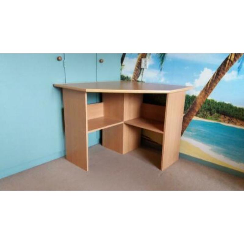 Buro voor in een hoek, 90 x 90.