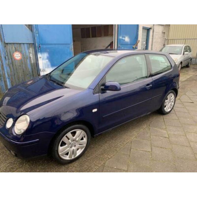 Volkswagen Polo 1.4-16V