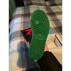 Nike air jordan 1 retro black / Pine Green Maat: 41