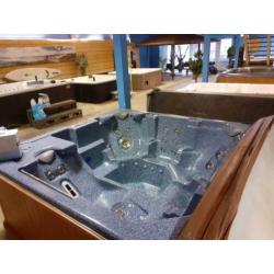 Amerikaanse sunbelt jacuzzi 4/5 persoons INCL bezorging