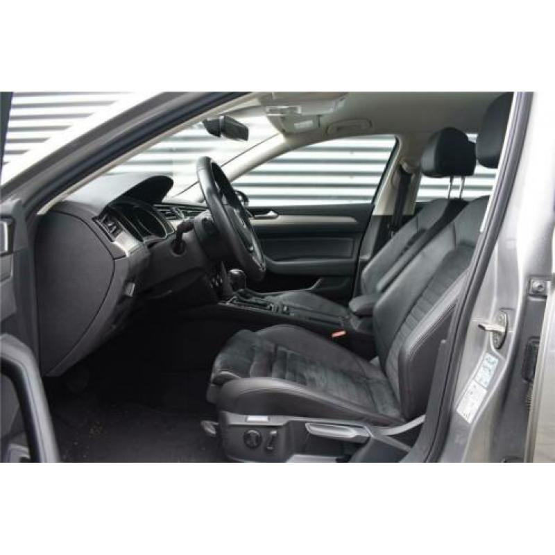 Volkswagen Passat Variant 2.0 TDI 150pk DSG Highline | Navig
