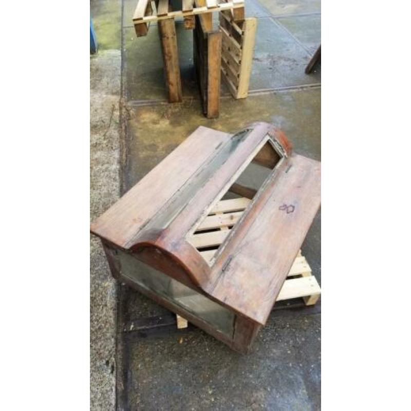 Verschillende teak houten koekkoek