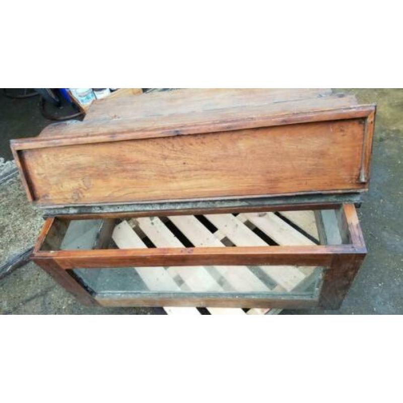 Verschillende teak houten koekkoek