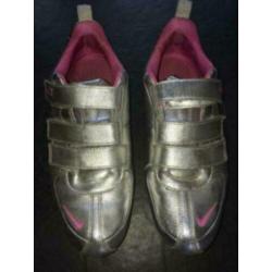 NIKE Supergave zilveren sneakers Limited Edition , maat 38,5