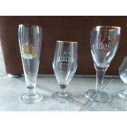 Bierglazen, o.a. Hertog Jan en Gosser
