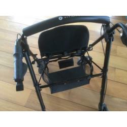 Rollator nauwelijks gebruikt