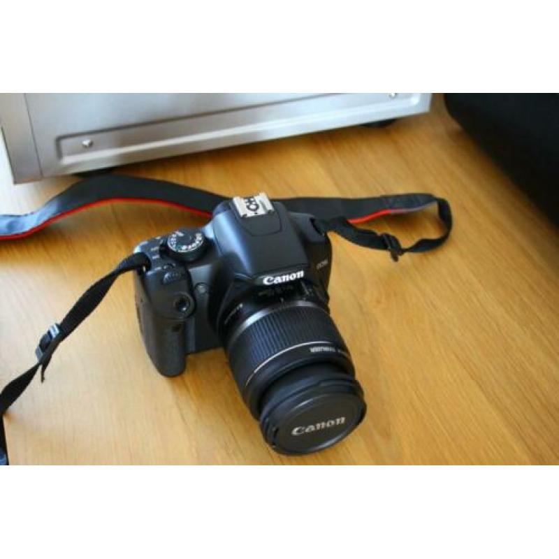 Canon 450D met 18-55mm IS lens