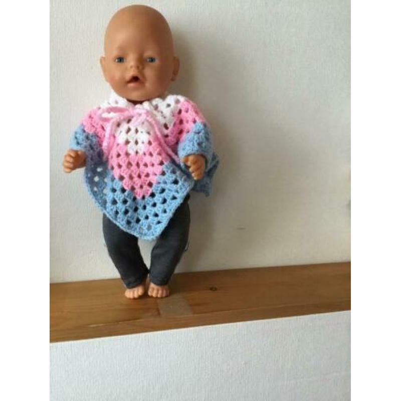 Poncho babyborn / baby born. Opbrengst KiKa.